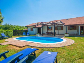 Villa Nika